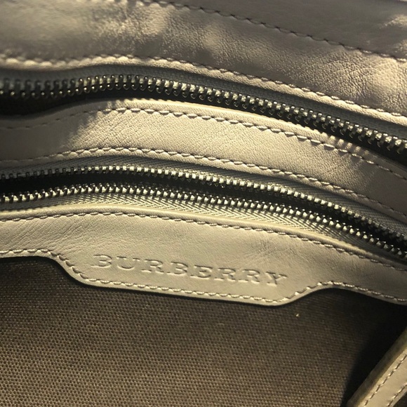 Burberry Smokecheck Hobo - Picture 5 of 11